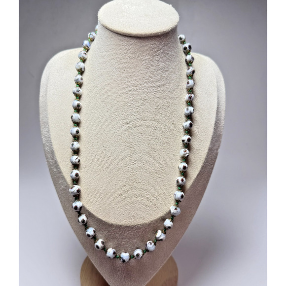 Vintage Italian 22.5" White Red Millefiori Glass Beaded Necklace Hand Knotted - Picture 1 of 4